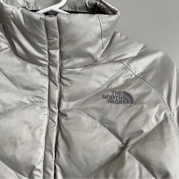 North Face Women’s Medium 550 White Quilted Puffer Jacket Zip Front Goose Down - Picture 3 of 12